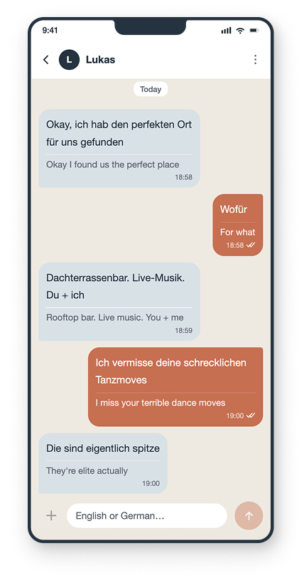 Phone showing a chat with Lukas, messages in German